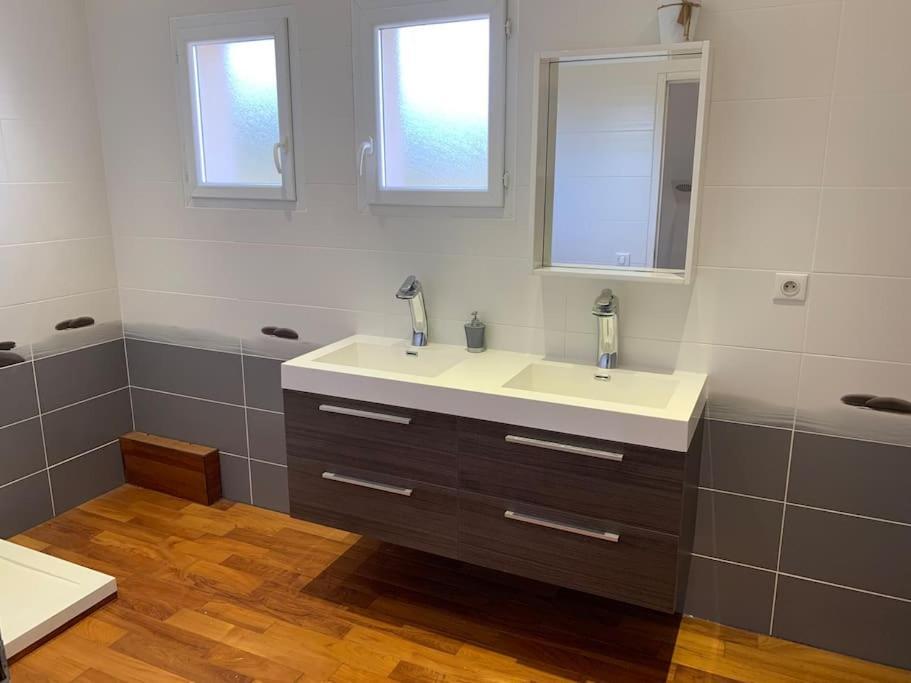Villa Vue Sur Etang 8 Personnes Spacieuse Et Calme Narbona Esterno foto